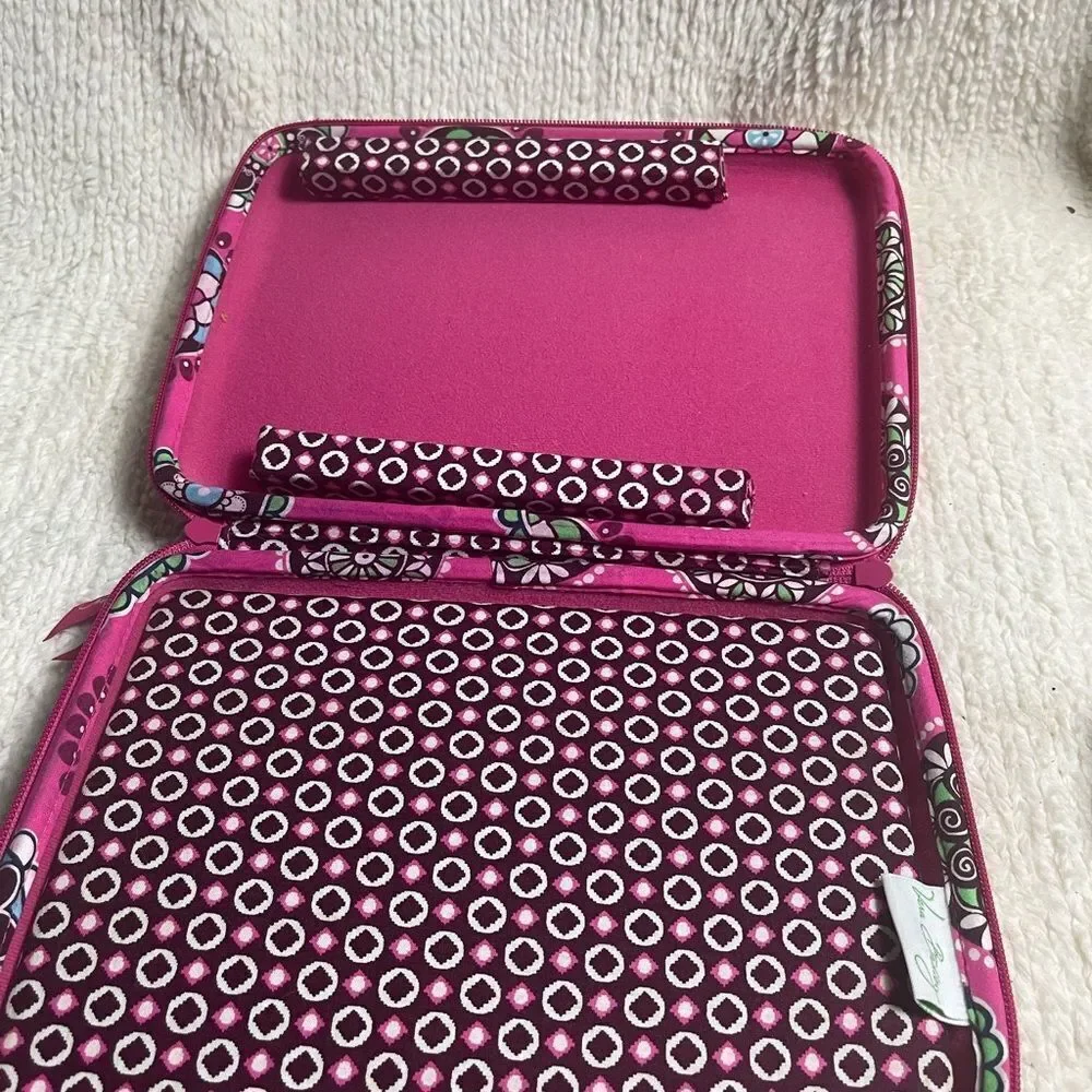 Vera Bradley Pink Cupcake Hard Shell Laptop Travel Bag Quilted Fabric.